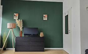 Feelhome City Apartment